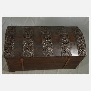 Prächtige Barocktruhe