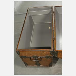 Große Runddeckeltruhe barock