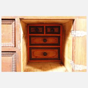 Kleiner Kabinettschrank Renaissance