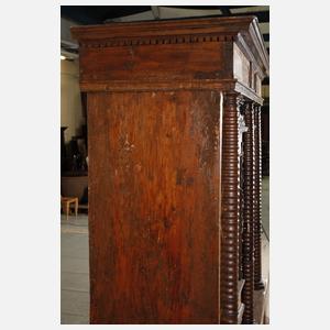 Dielenschrank Renaissance datiert 1672