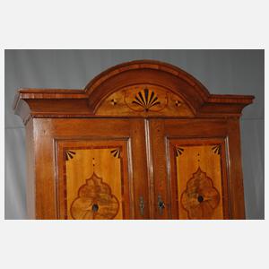 Barocker Stollenschrank