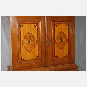 Barocker Stollenschrank