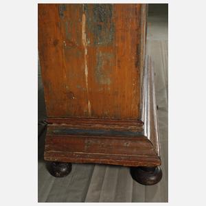 Bemalter barocker Hallenschrank