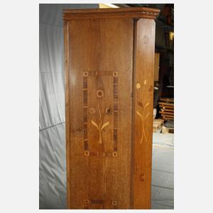 Barockschrank mit Vogelintarsien
