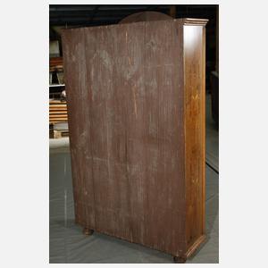 Barockschrank mit Vogelintarsien