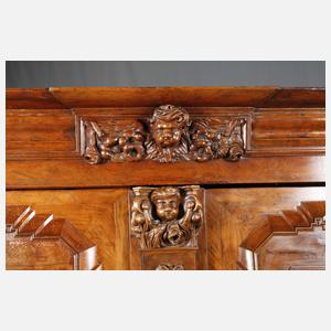 Kleiner barocker Dielenschrank