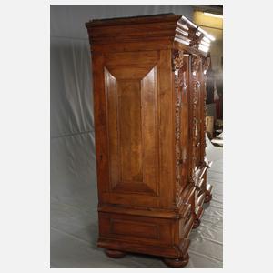 Kleiner barocker Dielenschrank