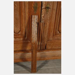 Kleiner barocker Dielenschrank