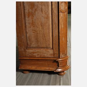 Kleiner barocker Dielenschrank