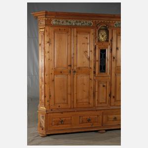 Außergewöhnlicher Bauernschrank Zirbenholz