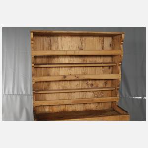 Bäuerlicher Küchenschrank