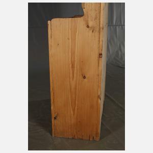 Bäuerlicher Küchenschrank