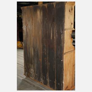 Bäuerlicher Aufsatzschrank