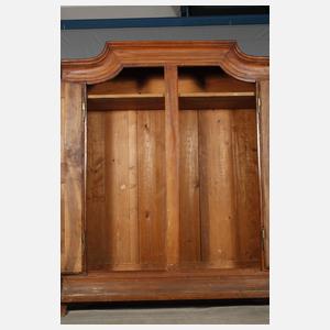 Kleiderschrank Klassizismus