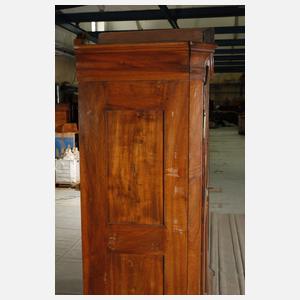 Kleiderschrank Klassizismus