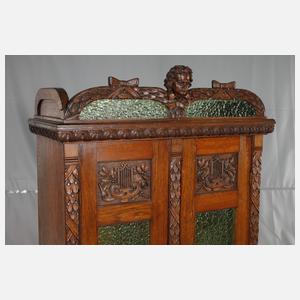 Außergewöhnlicher Notenschrank