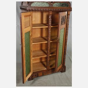 Außergewöhnlicher Notenschrank