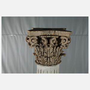 Paar klassizistische Säulen