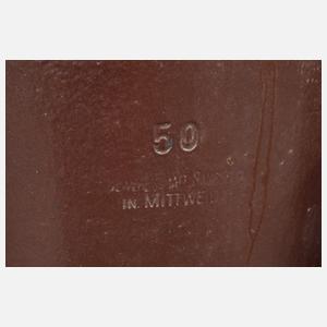 Drei große Steinzeugfässer