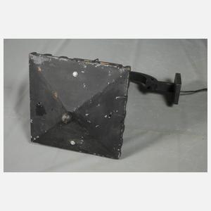 Paar Gartenlaternen mit Wandhalterung