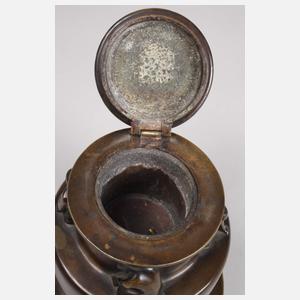 Bronze Tintenfass mit Atlanten