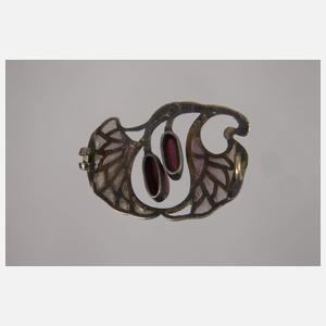 Levinger & Bissinger, Brosche Fensteremaille