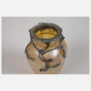 Loetz Wwe. Vase mit Silbermontierung