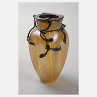 Loetz Wwe. Vase mit Silbermontierung111