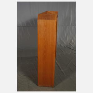 Anthroposophisches Bücherregal