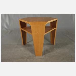 Anthroposophischer Lese- und Rauchtisch