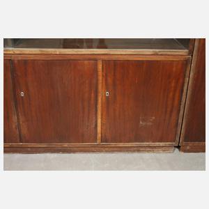 Erich Dieckmann attr., Schrank und Aufsatzvitrine