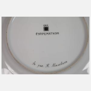 Suprematistischer Teller "Mädchen auf dem Feld“