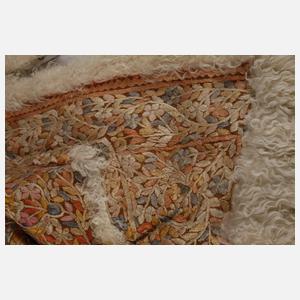 Bestickter Boho-Mantel