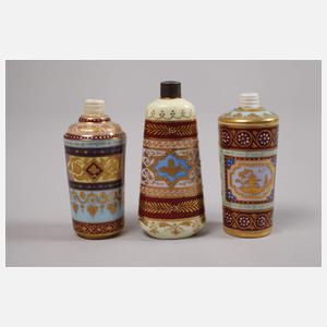 Drei Flakons im Alt-Wiener Stil