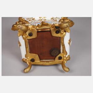 Frankreich Tischuhr im Rokokostil