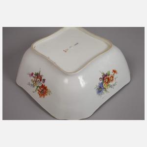 KPM Berlin Schüssel und zwei Platten Blumenmalerei