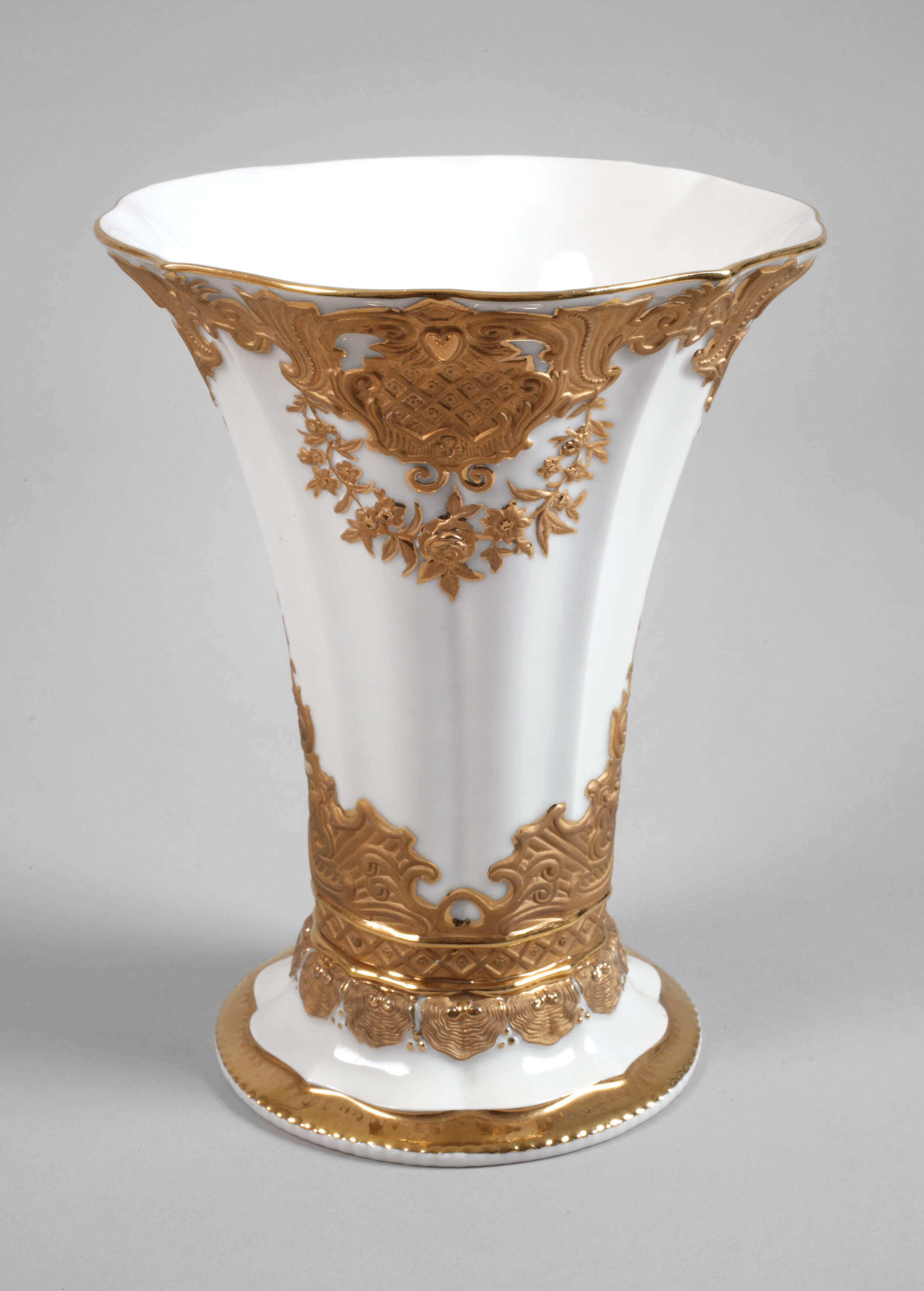 Meissen Prunkvase Reliefdekor