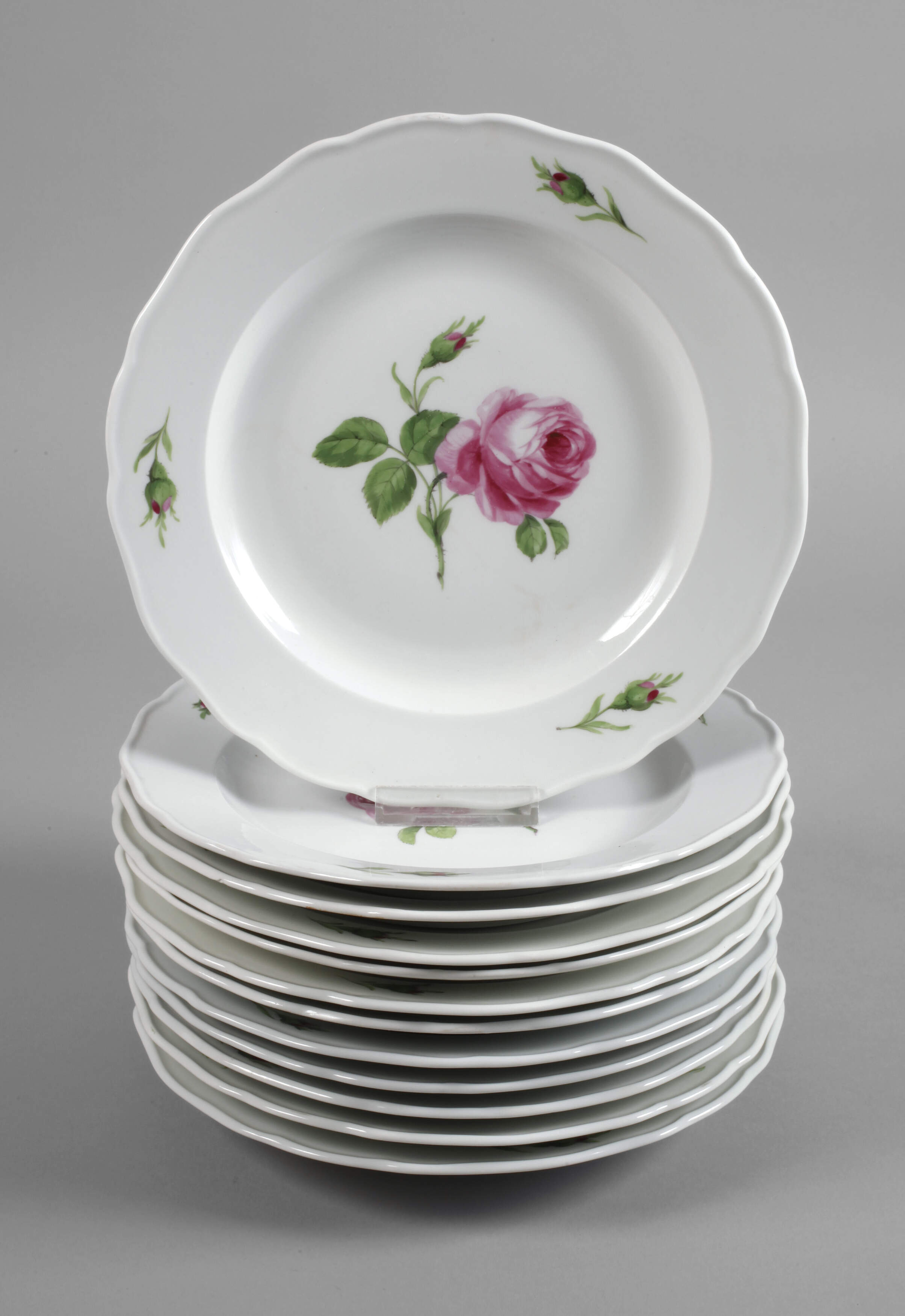 Meissen zwölf Speiseteller "Rote Rose"