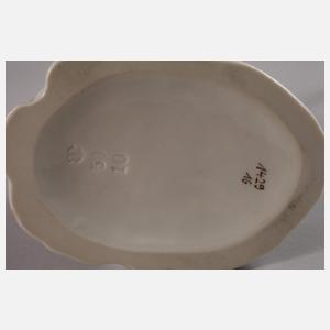 Nymphenburg "Schwammerlverkäuferin"