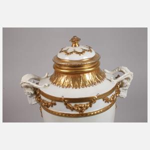 Volkstedt prunkvolle Deckelvase Nymphendekor