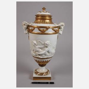 Volkstedt prunkvolle Deckelvase Nymphendekor