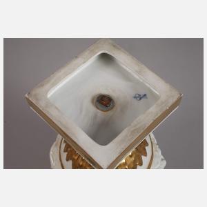 Volkstedt prunkvolle Deckelvase Nymphendekor