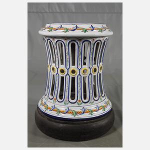 Große dekorative Blumensäule