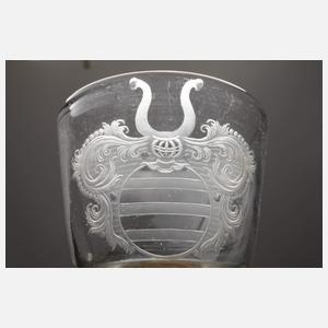 Kelchglas mit Adelswappen