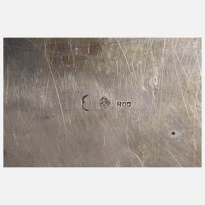 Sechs Silbertabletts