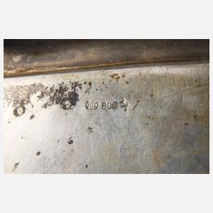 Sechs Silbertabletts