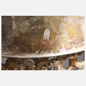 Sechs Silbertabletts