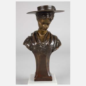 Büste Trachtenmädchen