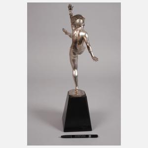 Jean Pierre Morante, Revuetänzerin