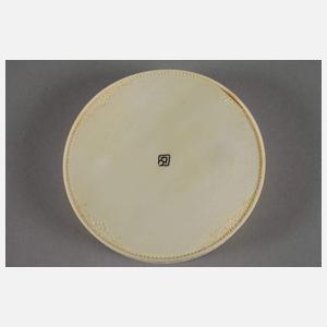 Elfenbeindose mit figürlicher Bekrönung